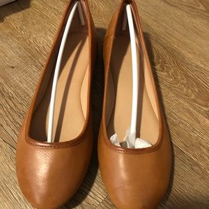 Beautiful tan pumps